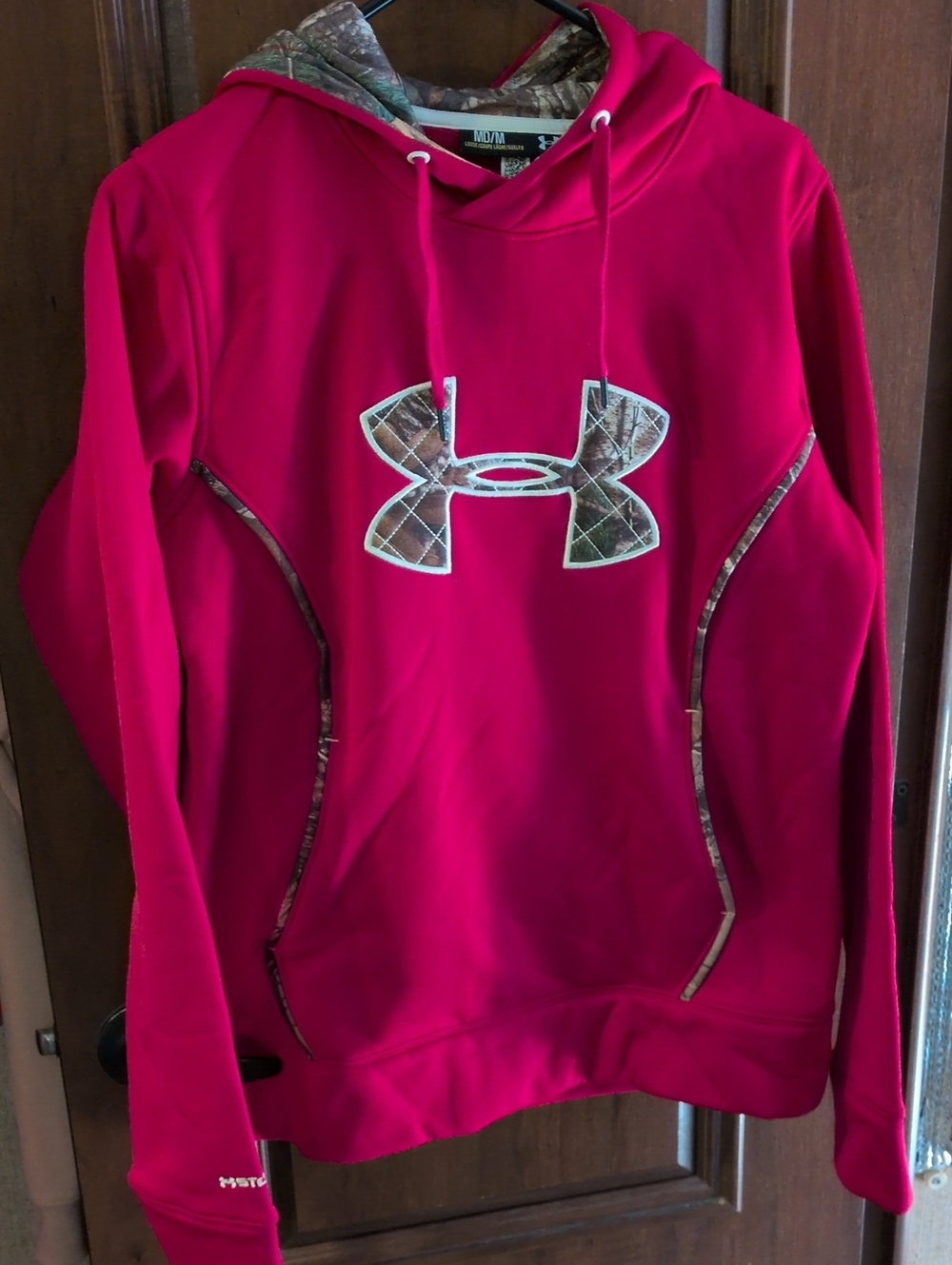 Under Armour Women's Hot Pink Camo Logo Hoodie-Size Medium